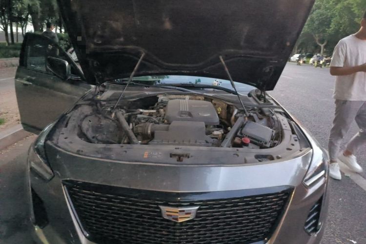 Used Cadillac CT6 2021 28T Luxury Version Engine Bay