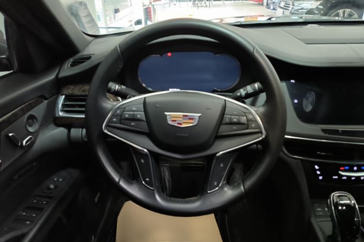 Used Cadillac CT6 2021 28T Luxury Version Steering Wheel