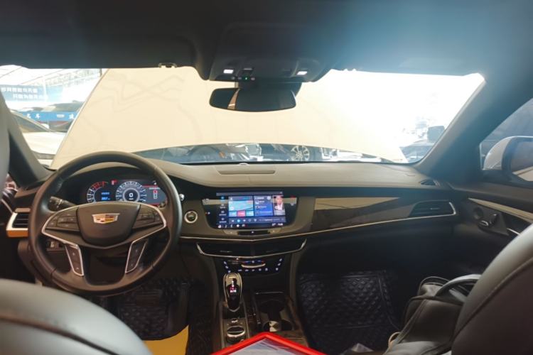Used Cadillac CT6 2021 28T Luxury Version Center Console