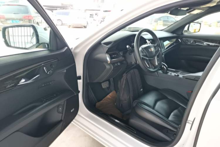 Used Cadillac CT6 2021 28T Luxury Version Driver Seat