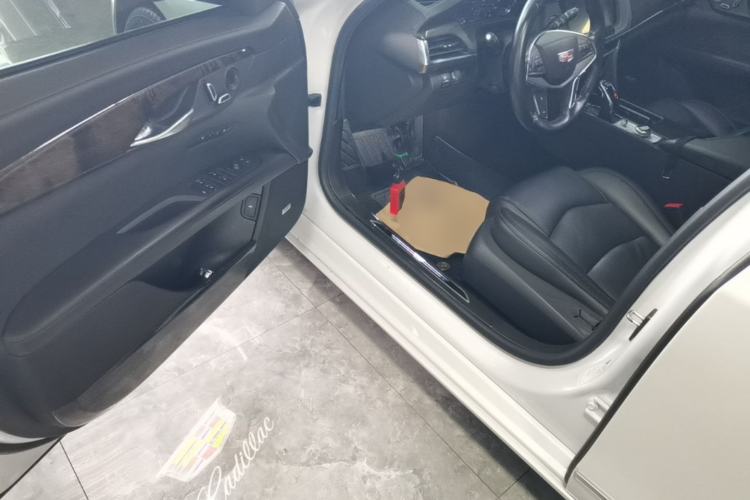 Used Cadillac CT6 2021 28T Luxury Version Driver Seat
