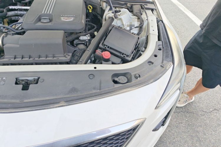 Used Cadillac CT6 2021 28T Luxury Version Engine Bay Left