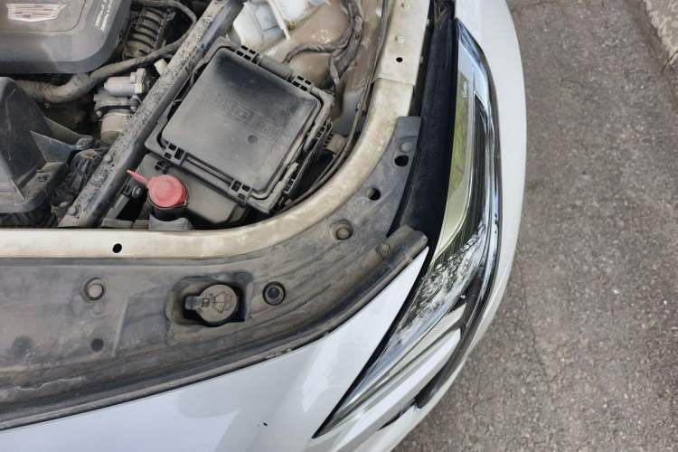 Used Cadillac CT6 2021 28T Luxury Version Engine Bay Left
