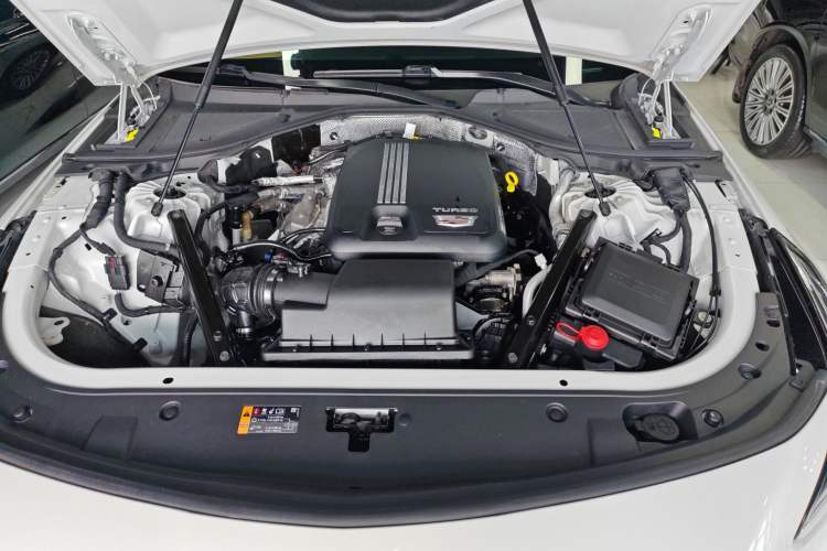 Used Cadillac CT6 2021 28T Luxury Version Engine Bay