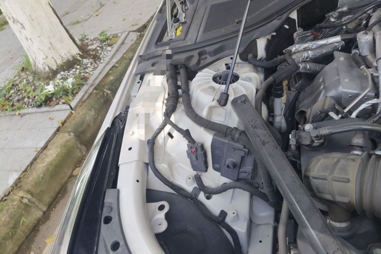 Used Cadillac CT6 2021 28T Luxury Version Engine Bay Right