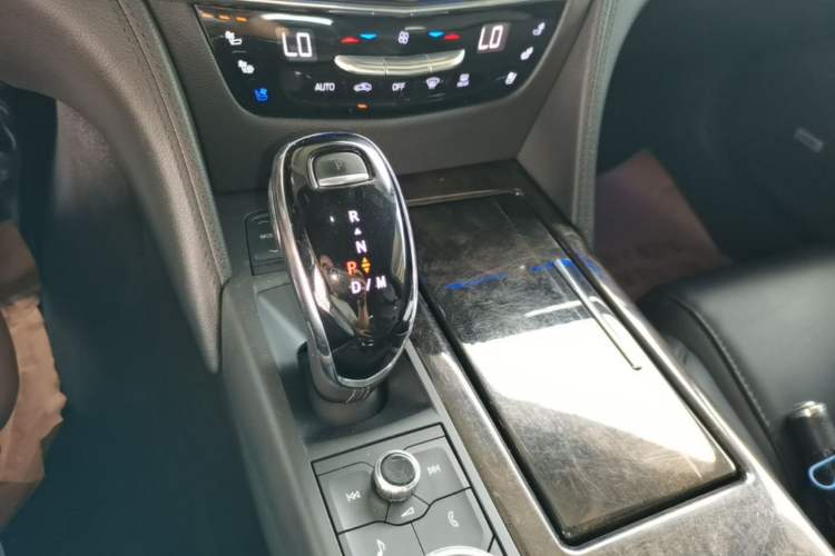 Used Cadillac CT6 2021 28T Luxury Version Gear Lever