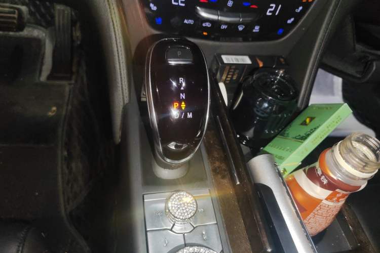 Used Cadillac CT6 2021 28T Luxury Version Gear Lever
