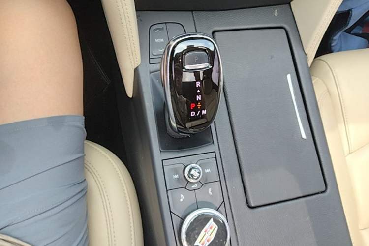 Used Cadillac CT6 2021 28T Fashion Edition Gear Lever