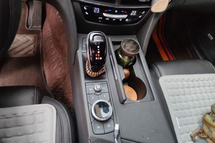 Used Cadillac CT6 2021 28T Elite Edition Gear Lever
