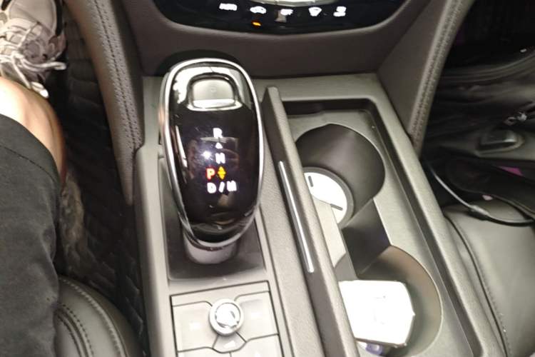 Used Cadillac CT6 2021 28T Elite Edition Gear Lever