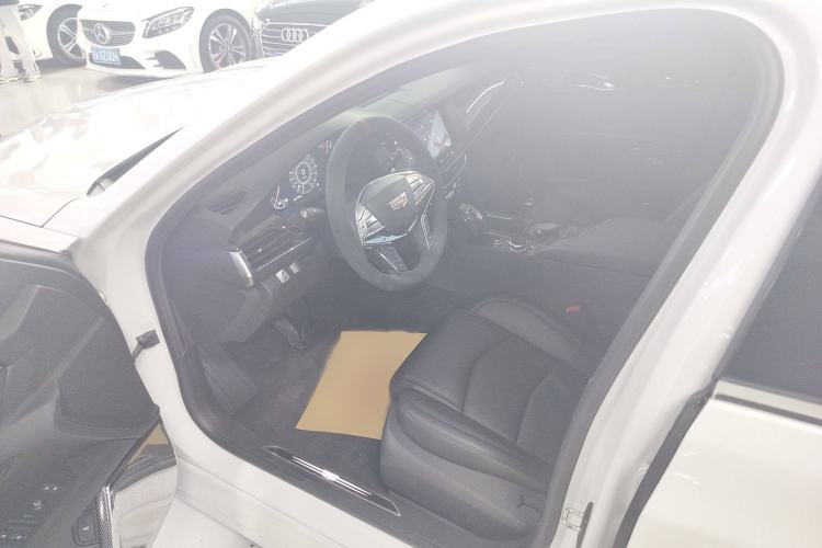 Used Cadillac CT6 2021 28T Luxury Version Interior 3