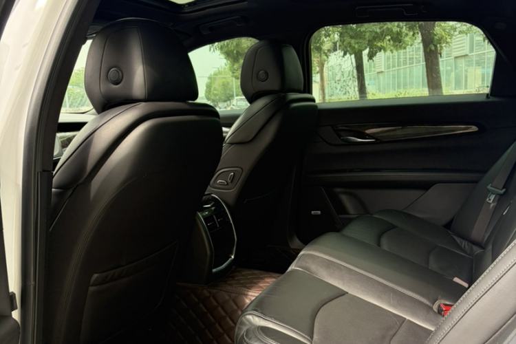 Used Cadillac CT6 2021 28T Luxury Version Interior 4