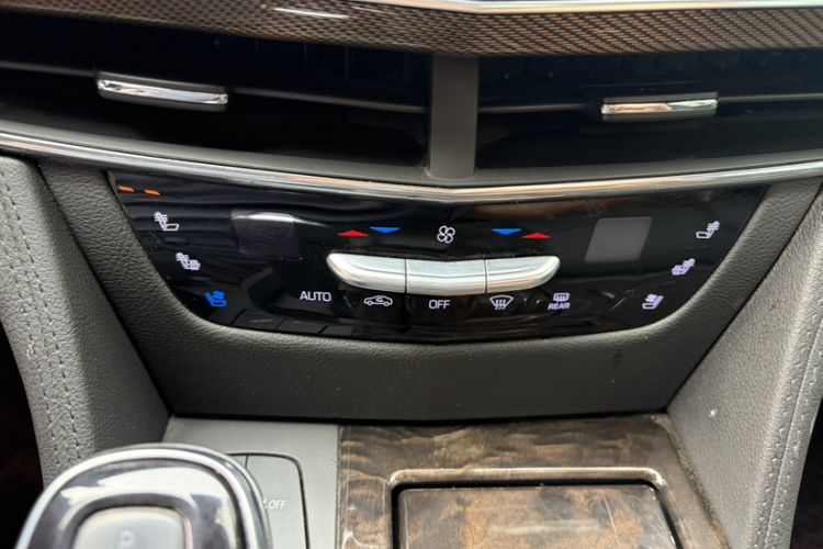 Used Cadillac CT6 2021 28T Luxury Version Interior 6