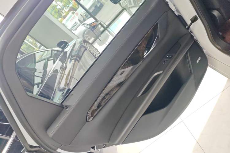 Used Cadillac CT6 2021 28T Luxury Version Interior 8