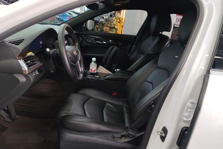 Used Cadillac CT6 2021 28T Luxury Version Left Front Seat