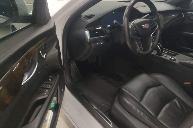 Used Cadillac CT6 2021 28T Luxury Version Left Front Seat