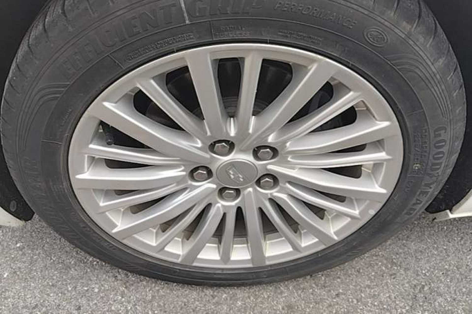 Used Cadillac CT6 2021 28T Fashion Edition Left Front Wheel Hub