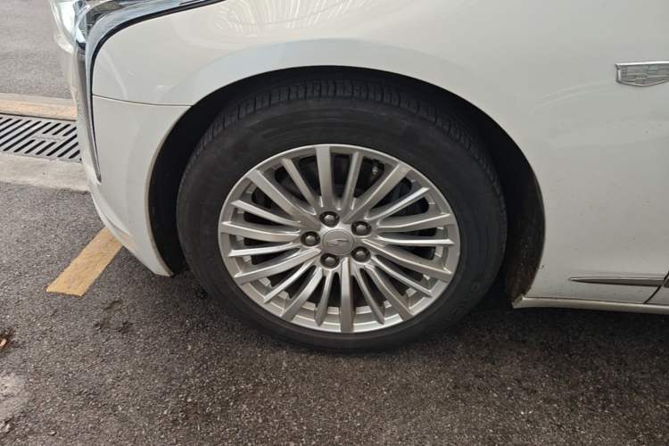 Used Cadillac CT6 2021 28T Elite Edition Left Front Wheel Hub