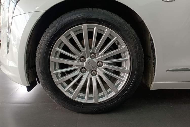 Used Cadillac CT6 2021 28T Elite Edition Left Front Wheel Hub