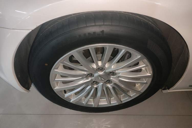 Used Cadillac CT6 2021 28T Fashion Edition Left Front Wheel Hub