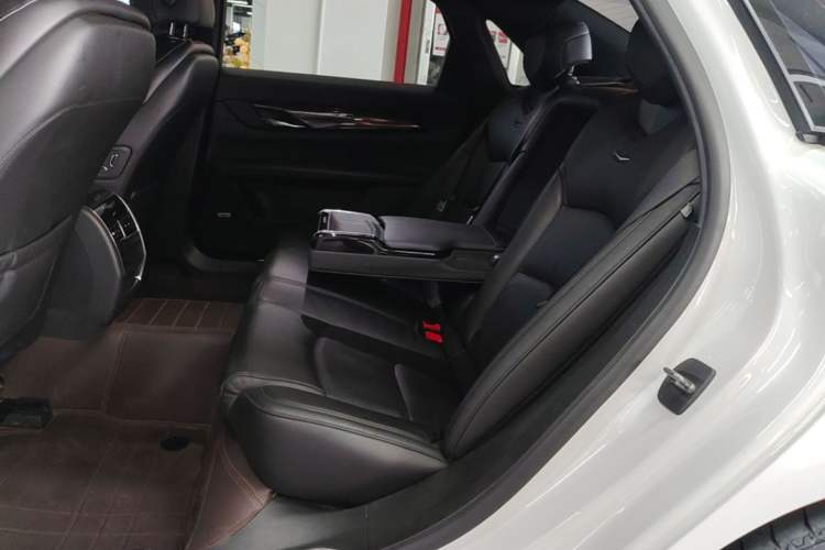 Used Cadillac CT6 2021 28T Luxury Version Left Rear Seat