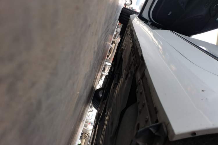 Used Cadillac CT6 2021 28T Luxury Version Left Side Sill