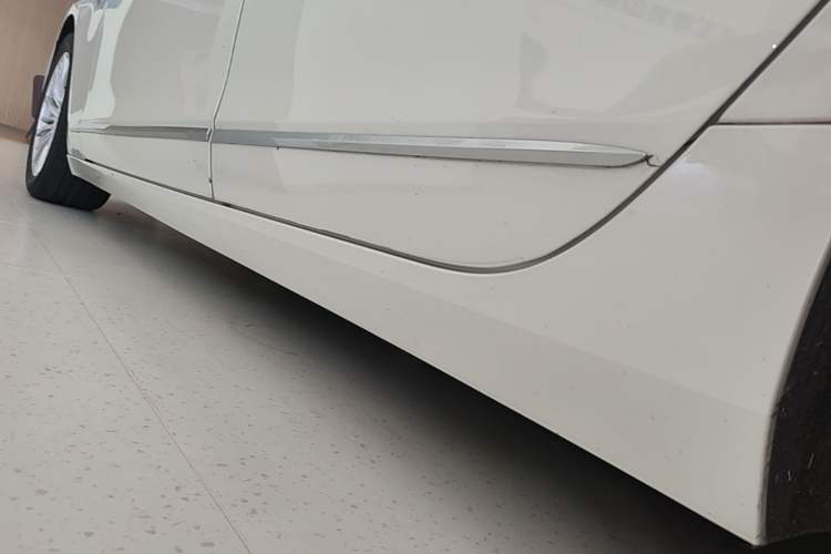 Used Cadillac CT6 2021 28T Fashion Edition Left Side Sill
