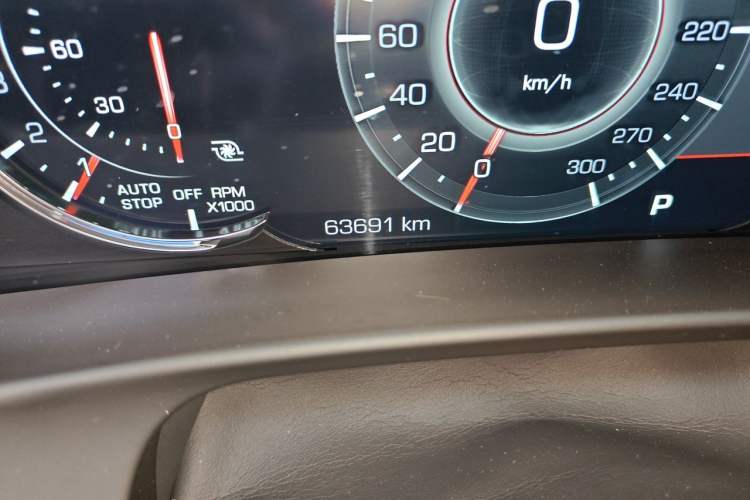 Used Cadillac CT6 2021 28T Luxury Version Odometer Close Up