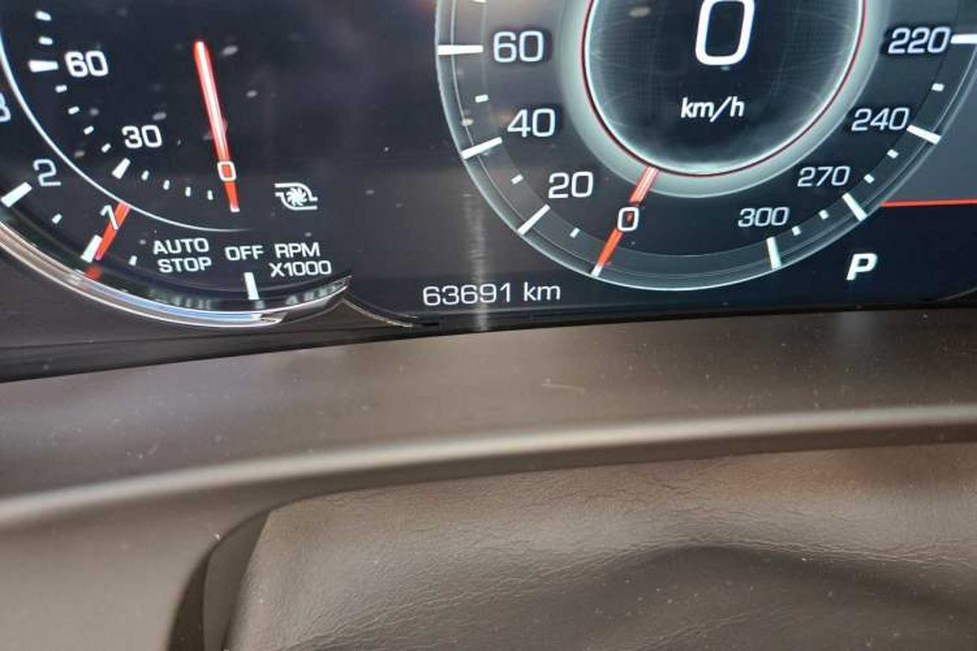 Used Cadillac CT6 2021 28T Luxury Version Odometer Close Up