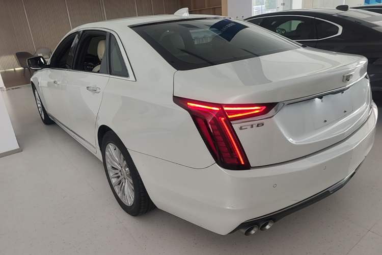 Used Cadillac CT6 2021 28T Fashion Edition Rear Left 45 Deg