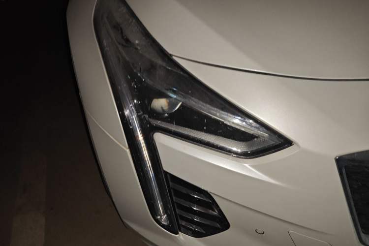 Used Cadillac CT6 2021 28T Elite Edition Right Front Headlight