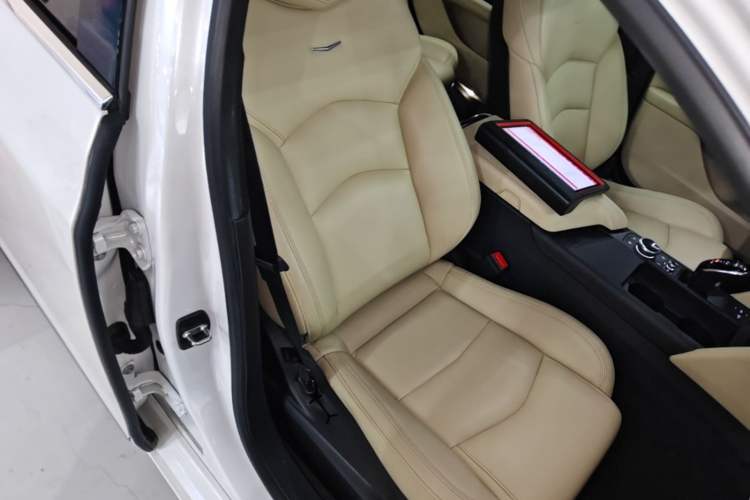 Used Cadillac CT6 2021 28T Fashion Edition Right Front Seat