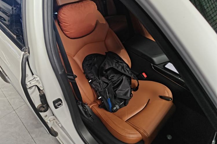 Used Cadillac CT6 2021 28T Luxury Version Right Front Seat