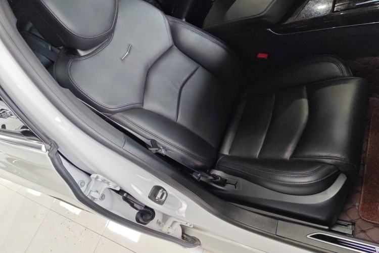Used Cadillac CT6 2021 28T Luxury Version Right Front Seat