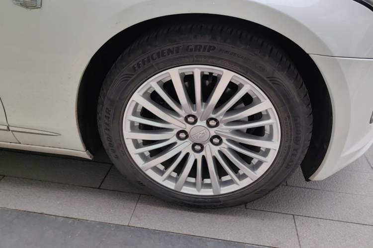 Used Cadillac CT6 2021 28T Elite Edition Right Front Wheel Hub