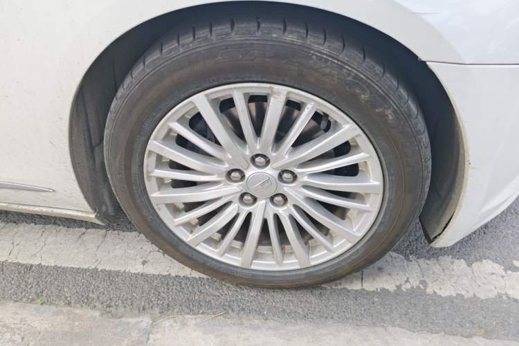 Used Cadillac CT6 2021 28T Luxury Version Right Front Wheel Hub