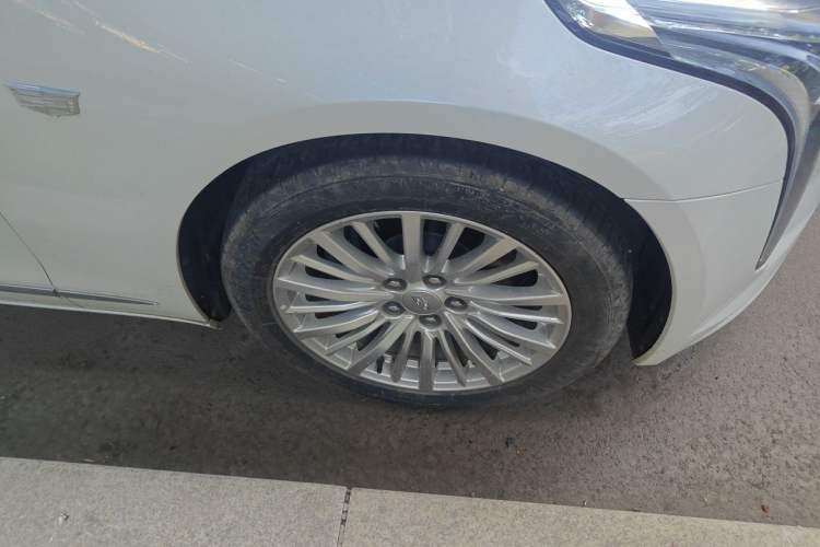 Used Cadillac CT6 2021 28T Fashion Edition Right Front Wheel Hub