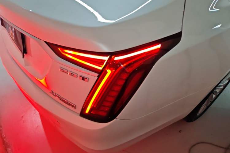 Used Cadillac CT6 2021 28T Fashion Edition Right Rear Taillight