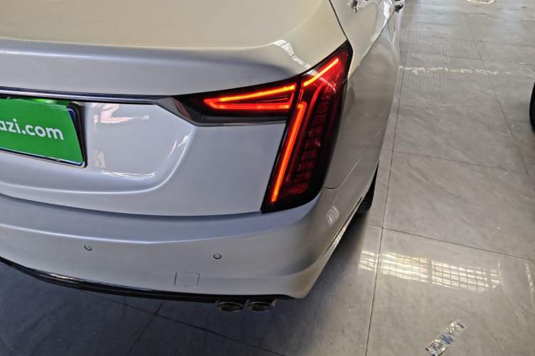 Used Cadillac CT6 2021 28T Luxury Version Right Rear Taillight