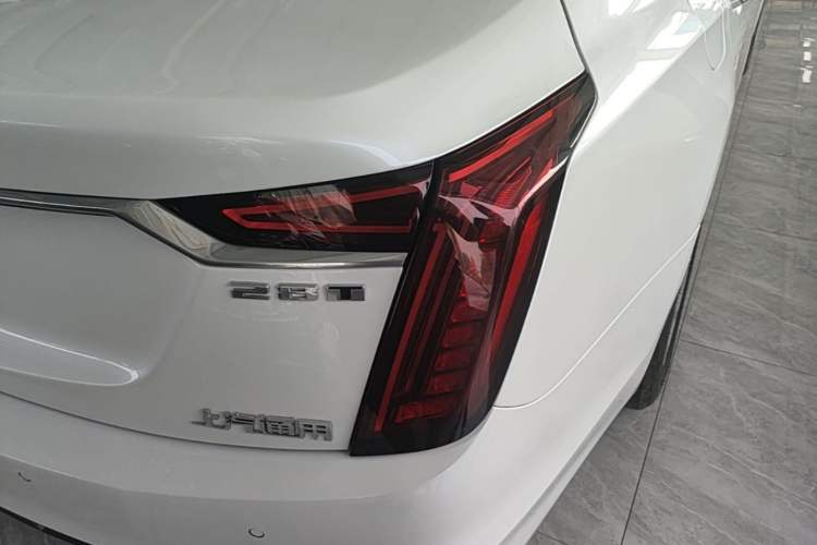 Used Cadillac CT6 2021 28T Elite Edition Right Rear Taillight