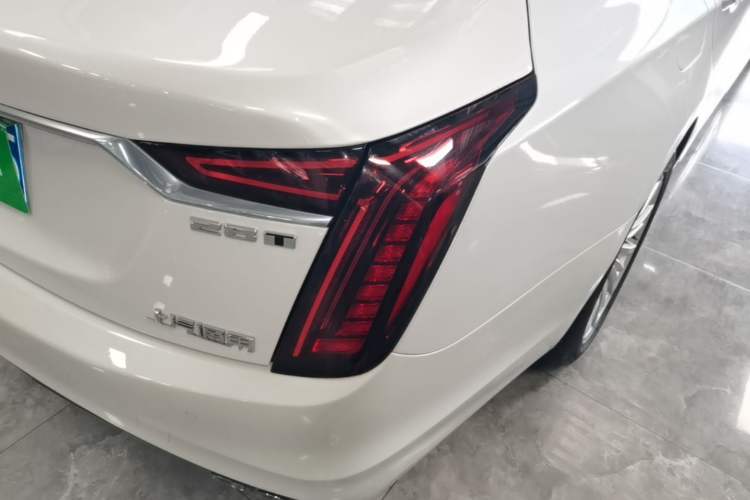 Used Cadillac CT6 2021 28T Luxury Version Right Rear Taillight