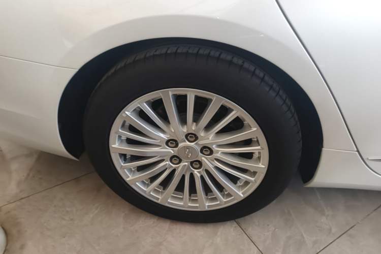 Used Cadillac CT6 2021 28T Luxury Version Right Rear Wheel Hub