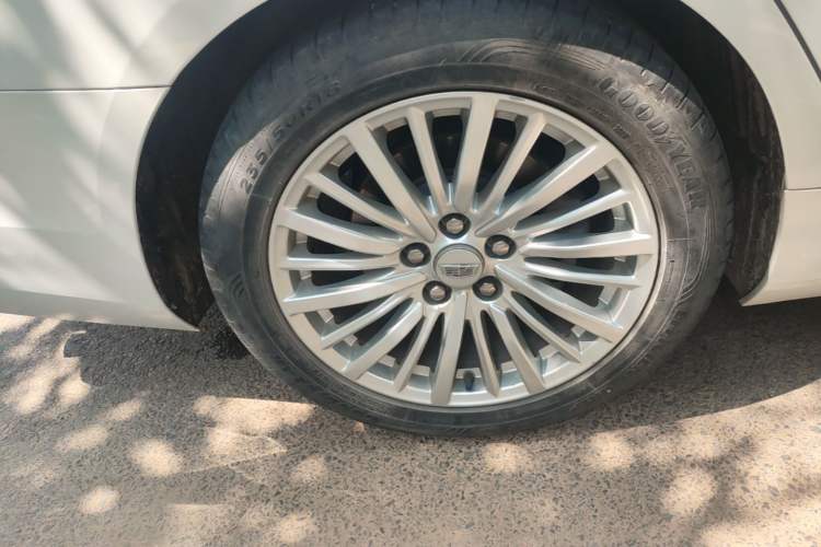 Used Cadillac CT6 2021 28T Luxury Version Right Rear Wheel Hub