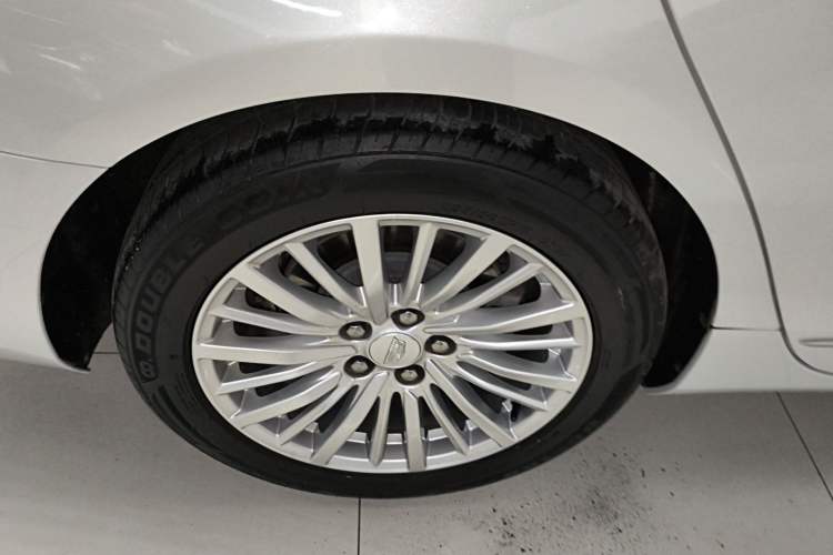 Used Cadillac CT6 2021 28T Elite Edition Right Rear Wheel Hub