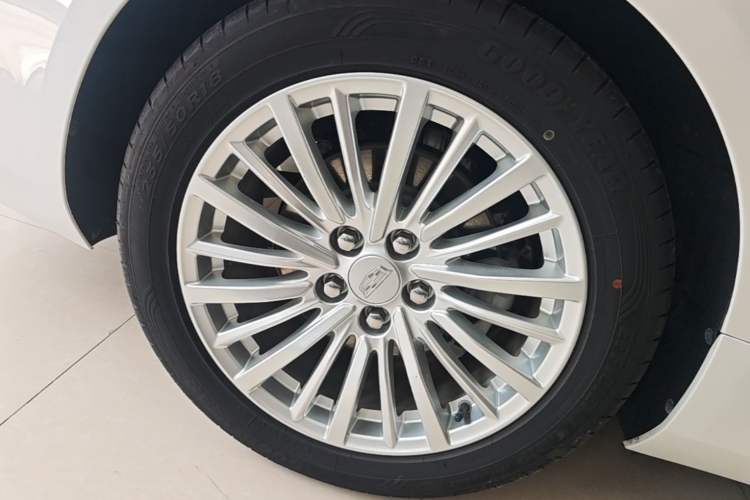 Used Cadillac CT6 2021 28T Elite Edition Right Rear Wheel Hub