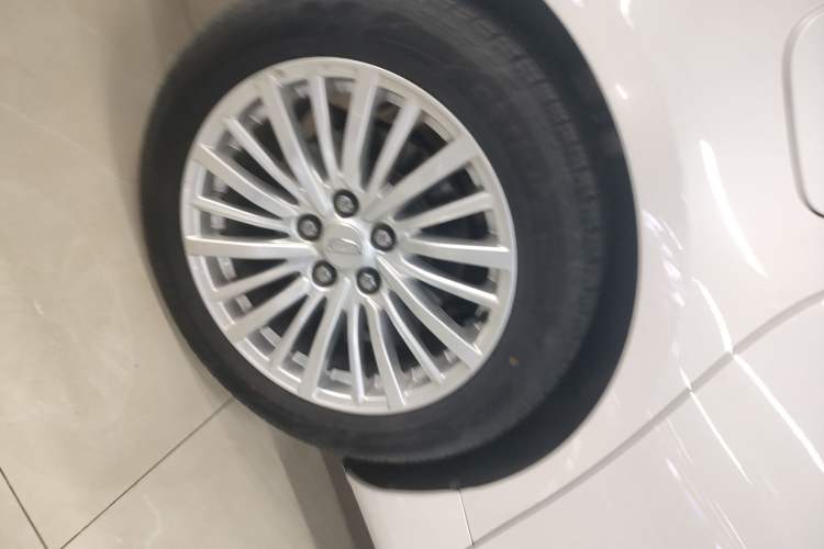 Used Cadillac CT6 2021 28T Luxury Version Right Rear Wheel Hub