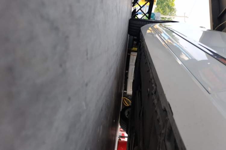 Used Cadillac CT6 2021 28T Luxury Version Right Side Sill