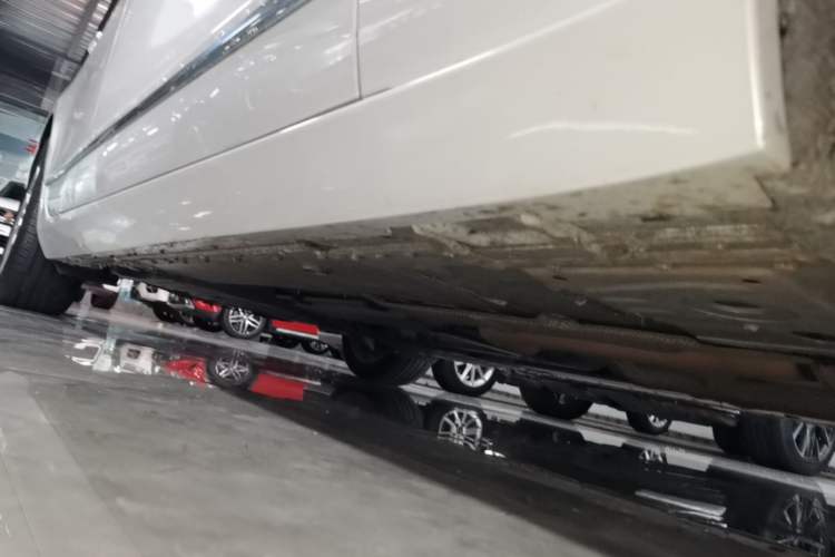 Used Cadillac CT6 2021 28T Luxury Version Right Side Sill