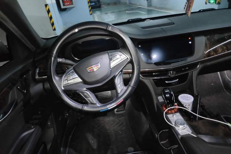Used Cadillac CT6 2021 28T Luxury Version Steering Wheel
