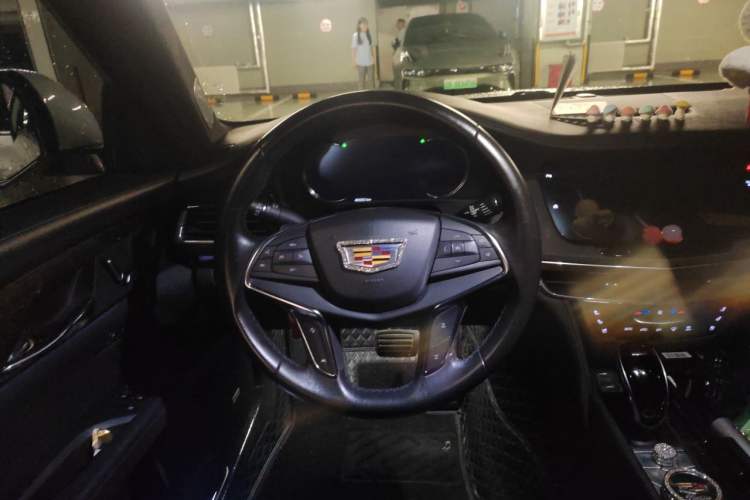 Used Cadillac CT6 2021 28T Luxury Version Steering Wheel